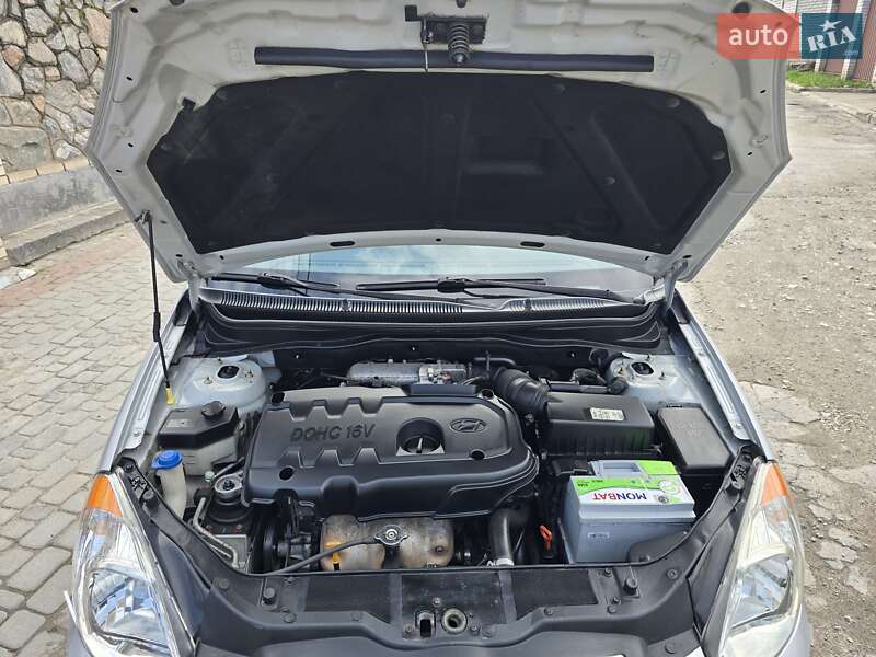 Седан Hyundai Accent 2008 в Запоріжжі