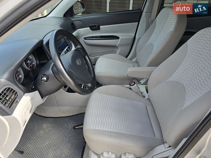 Седан Hyundai Accent 2008 в Запоріжжі