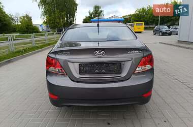 Седан Hyundai Accent 2011 в 