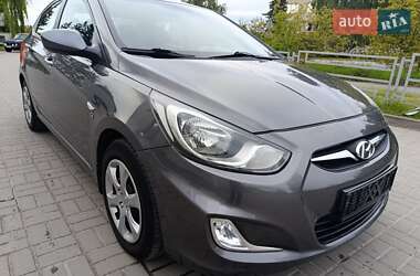 Седан Hyundai Accent 2011 в 