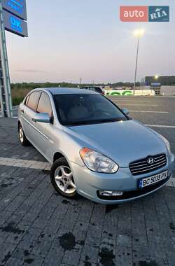 Седан Hyundai Accent 2008 в Новояворовске
