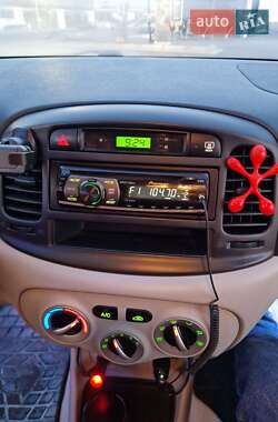 Седан Hyundai Accent 2008 в Новояворовске