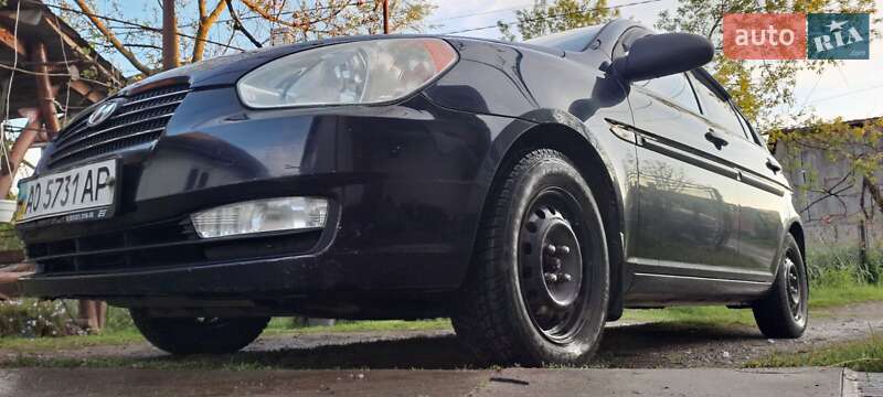 Хэтчбек Hyundai Accent 2008 в Ужгороде фото 3 Хэтчбек Hyundai Accent 2008 в Ужгороде