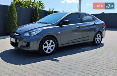 Седан Hyundai Accent 2011 в Виннице
