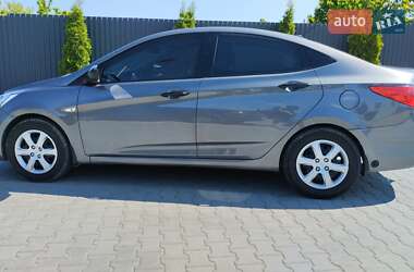 Седан Hyundai Accent 2011 в 