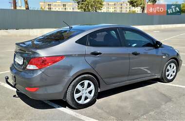 Седан Hyundai Accent 2011 в 