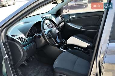 Седан Hyundai Accent 2011 в 