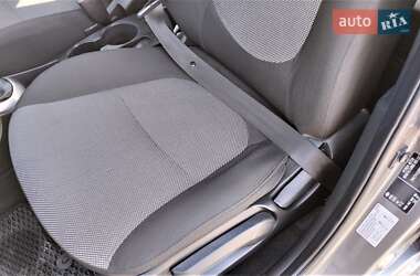 Седан Hyundai Accent 2011 в 