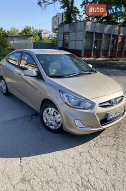 Седан Hyundai Accent 2011 в 