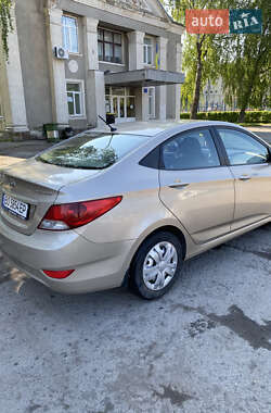 Седан Hyundai Accent 2011 в 