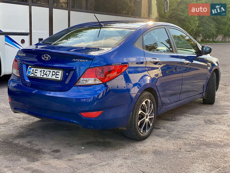 Седан Hyundai Accent 2011 в Кам'янському