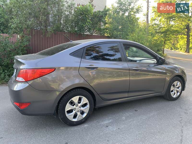 Седан Hyundai Accent 2016 в Киеве