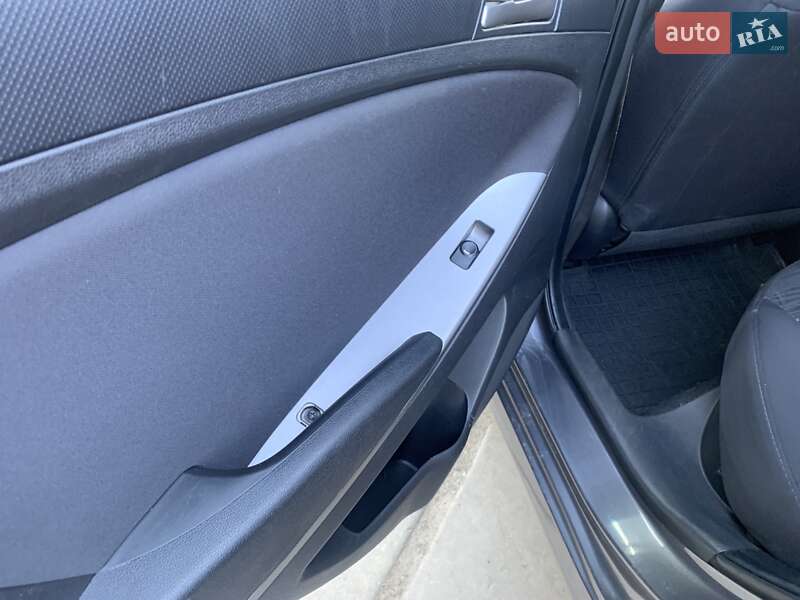 Седан Hyundai Accent 2016 в Киеве