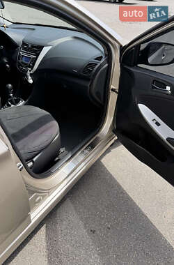 Седан Hyundai Accent 2011 в 