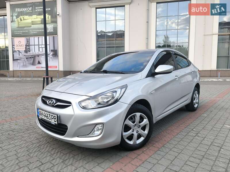 Седан Hyundai Accent 2011 в 