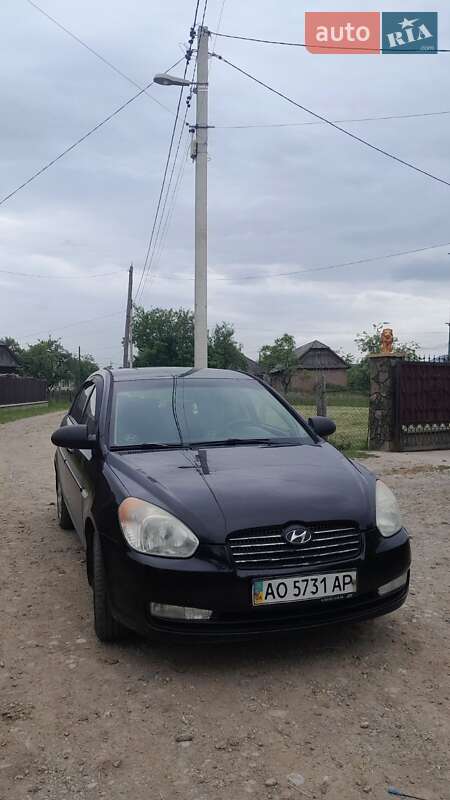 Хэтчбек Hyundai Accent 2008 в Ужгороде фото Хэтчбек Hyundai Accent 2008 в Ужгороде