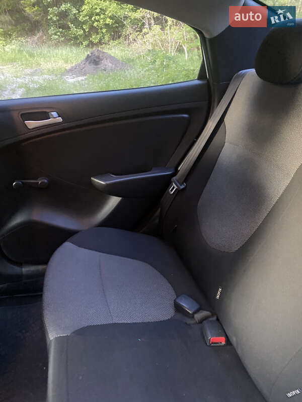 Седан Hyundai Accent 2011 в Киеве