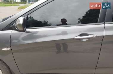 Седан Hyundai Accent 2013 в 