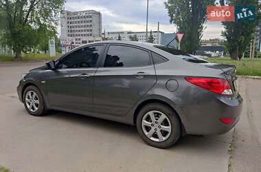 Седан Hyundai Accent 2013 в 