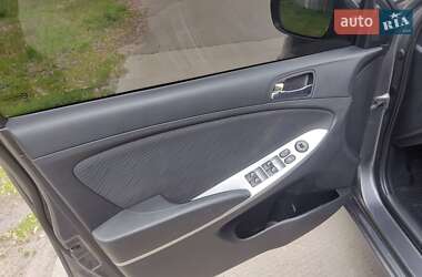 Седан Hyundai Accent 2013 в 