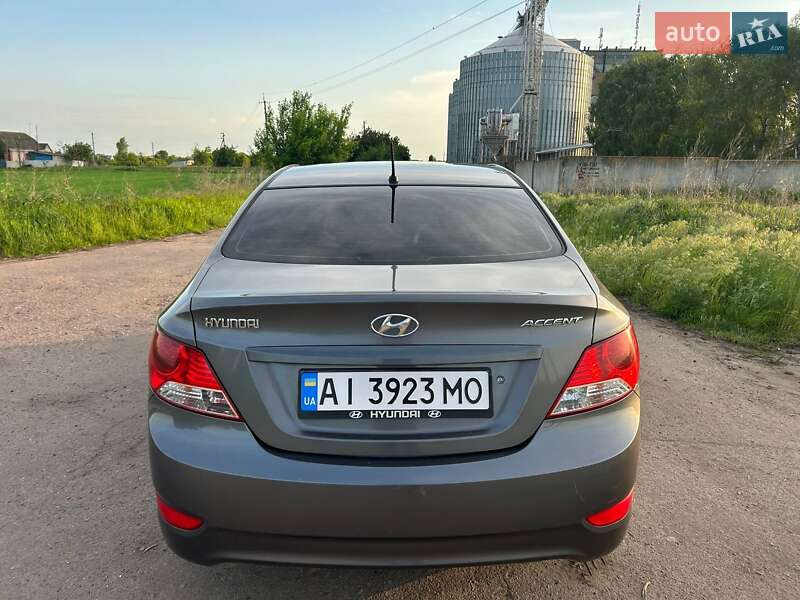 Седан Hyundai Accent 2011 в Києві