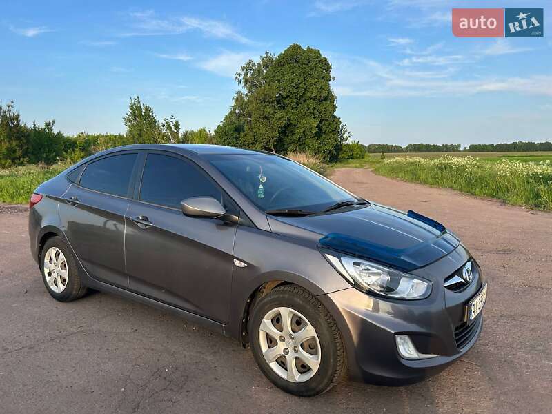 Седан Hyundai Accent 2011 в Києві