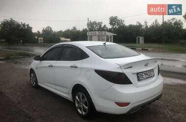 Седан Hyundai Accent 2013 в 