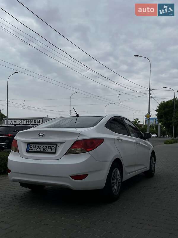 Седан Hyundai Accent 2011 в Одесі
