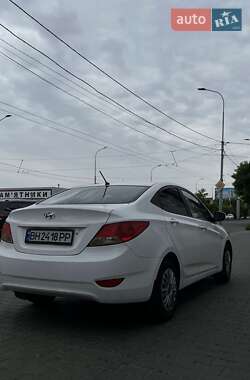 Седан Hyundai Accent 2011 в 
