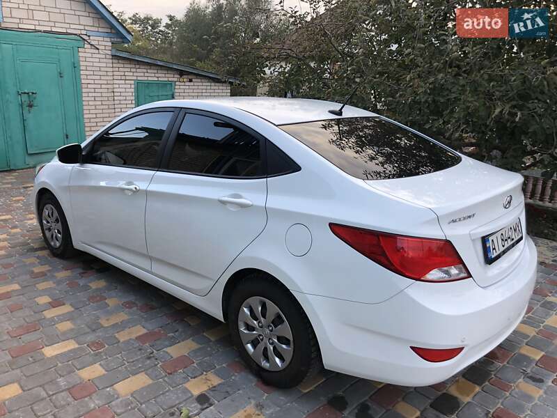 Седан Hyundai Accent 2016 в Гайсине