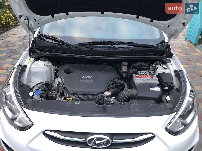 Седан Hyundai Accent 2016 в Гайсине