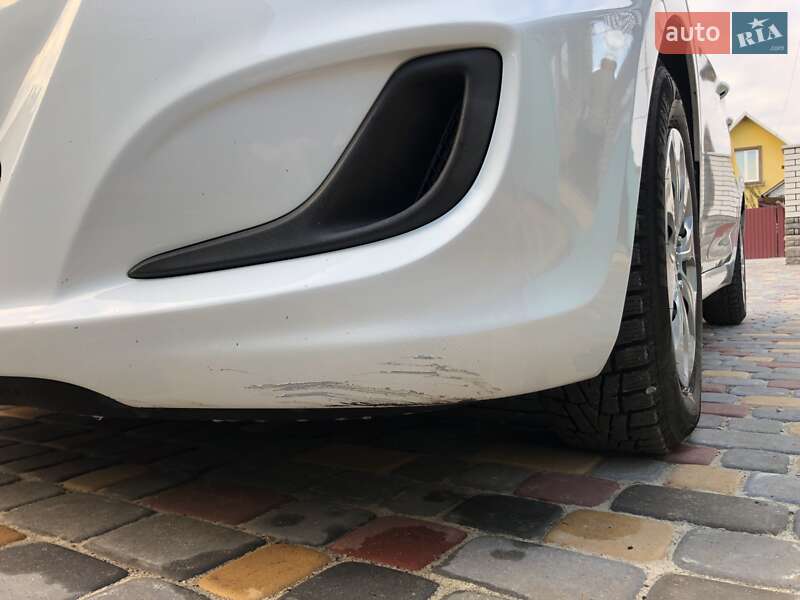 Седан Hyundai Accent 2016 в Гайсине