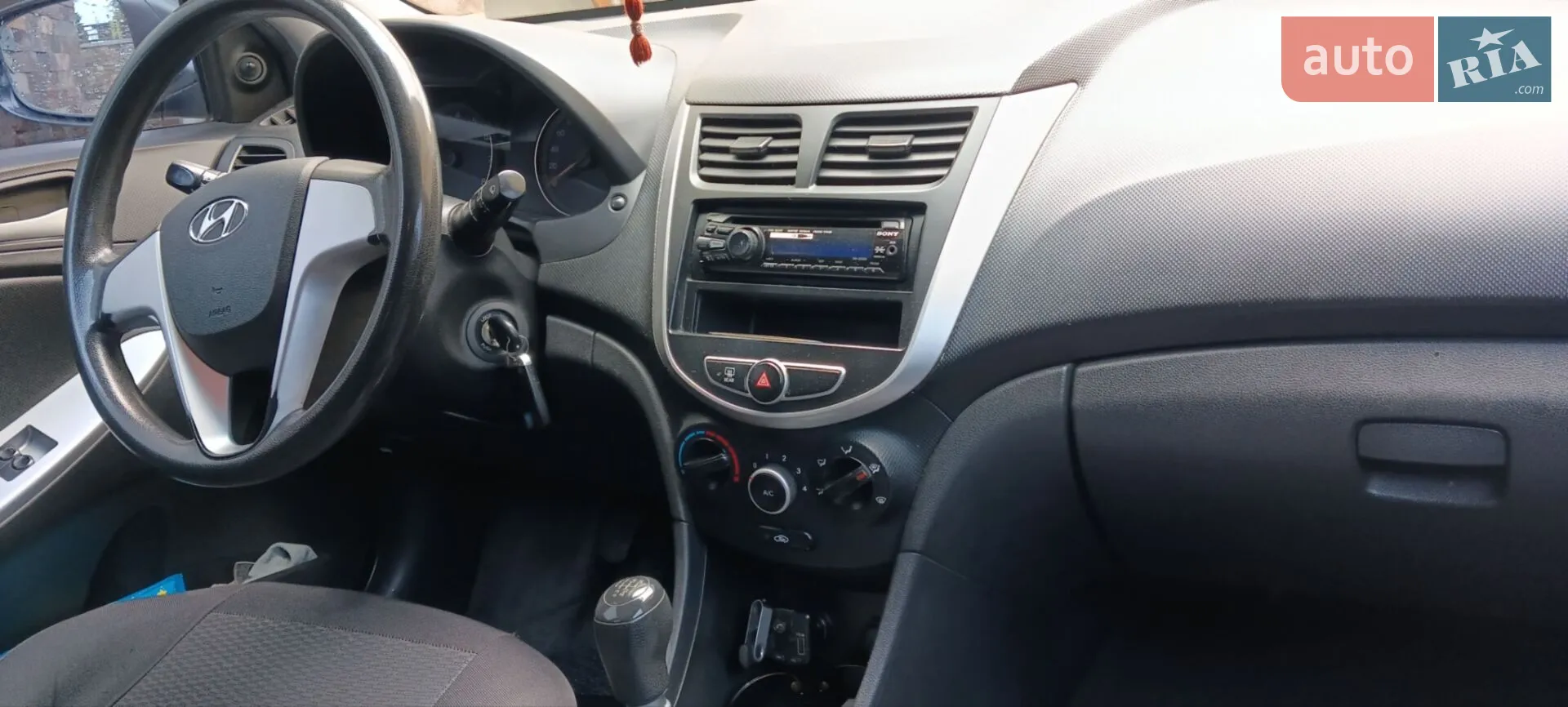 2011 Hyundai Accent - мініатюра 29