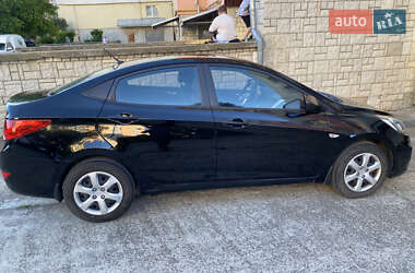 Седан Hyundai Accent 2012 в 