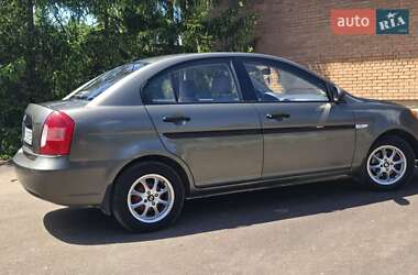 Седан Hyundai Accent 2010 в 