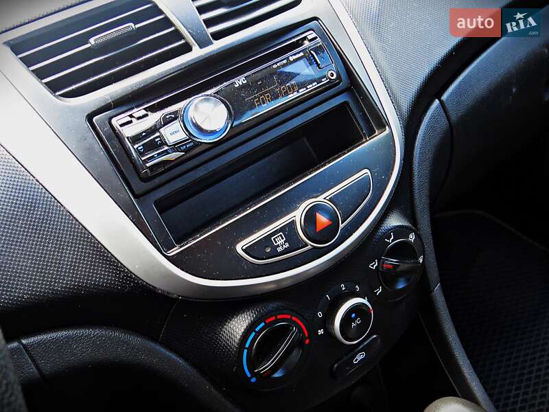 Седан Hyundai Accent 2011 в Черкасах