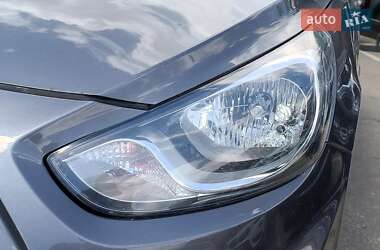 Седан Hyundai Accent 2011 в 