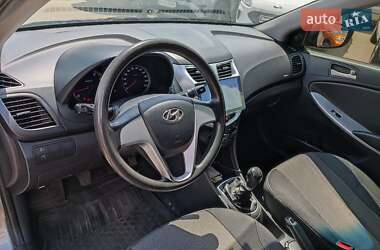 Седан Hyundai Accent 2011 в 