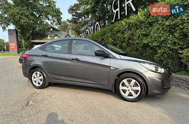 Седан Hyundai Accent 2013 в 