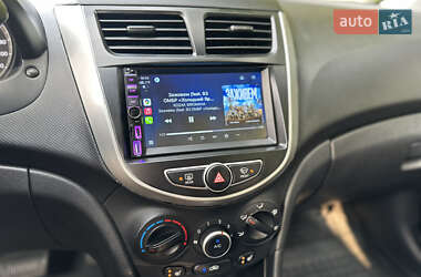 Седан Hyundai Accent 2013 в 