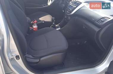 Седан Hyundai Accent 2012 в 