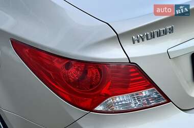 Седан Hyundai Accent 2011 в 