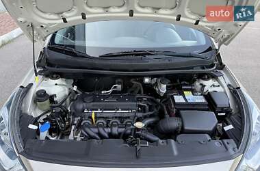 Седан Hyundai Accent 2011 в 