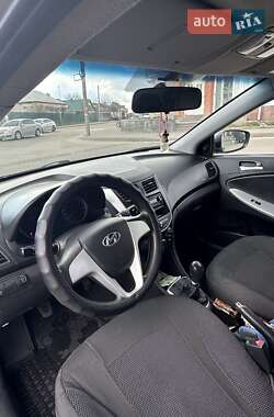 Седан Hyundai Accent 2013 в 