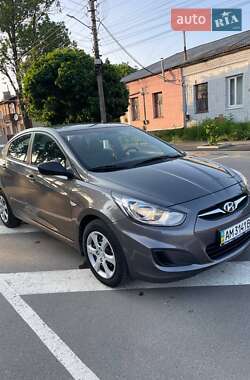 Седан Hyundai Accent 2011 в Радомишлі