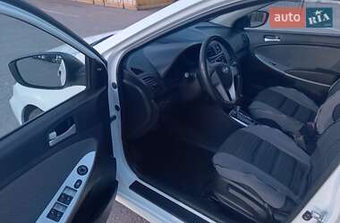 Седан Hyundai Accent 2013 в 