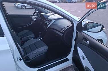 Седан Hyundai Accent 2013 в 