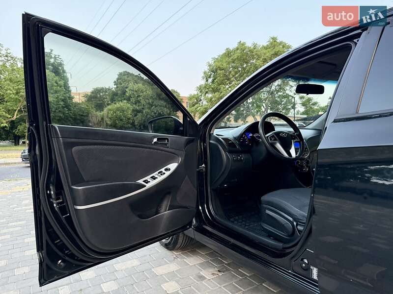 Седан Hyundai Accent 2012 в Одессе