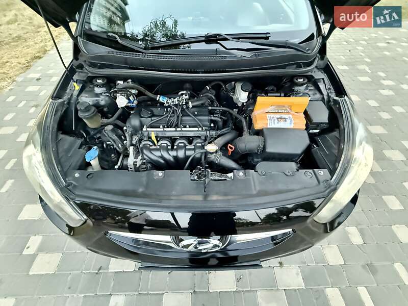 Седан Hyundai Accent 2012 в Одессе