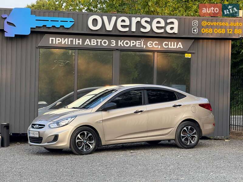 Hyundai Accent 2013